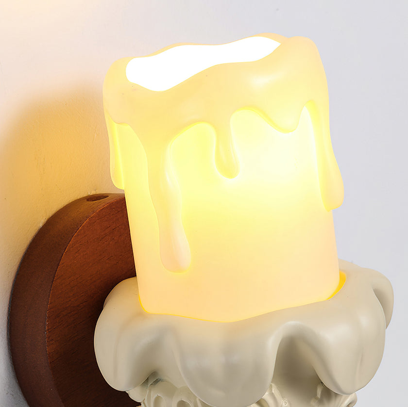 Clovis Wall Lamp