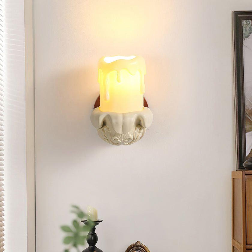 Clovis Wall Lamp