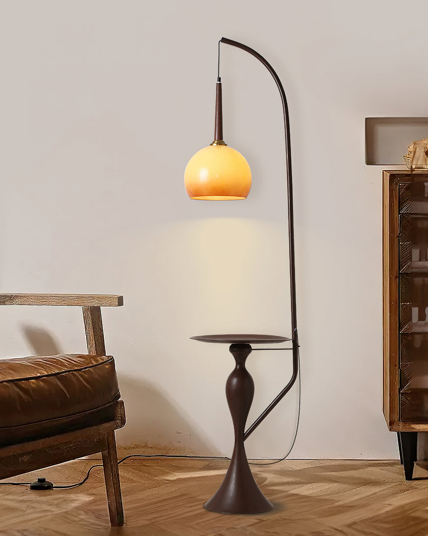 Curvatura Floor Lamp