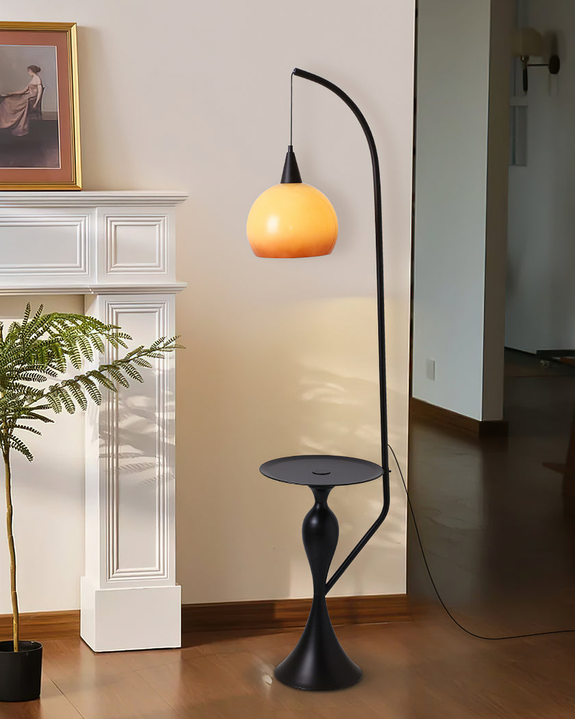 Curvatura Floor Lamp