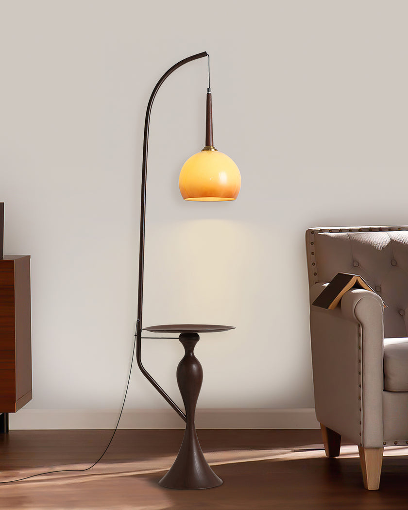 Curvatura Floor Lamp