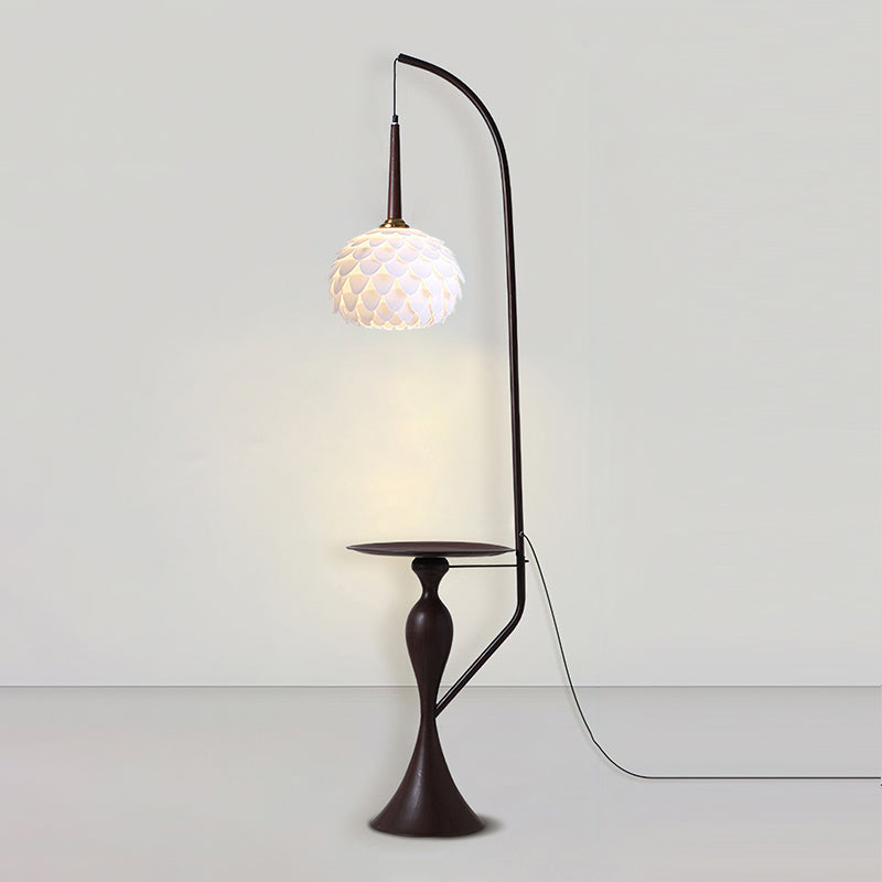 Curvatura Floor Lamp