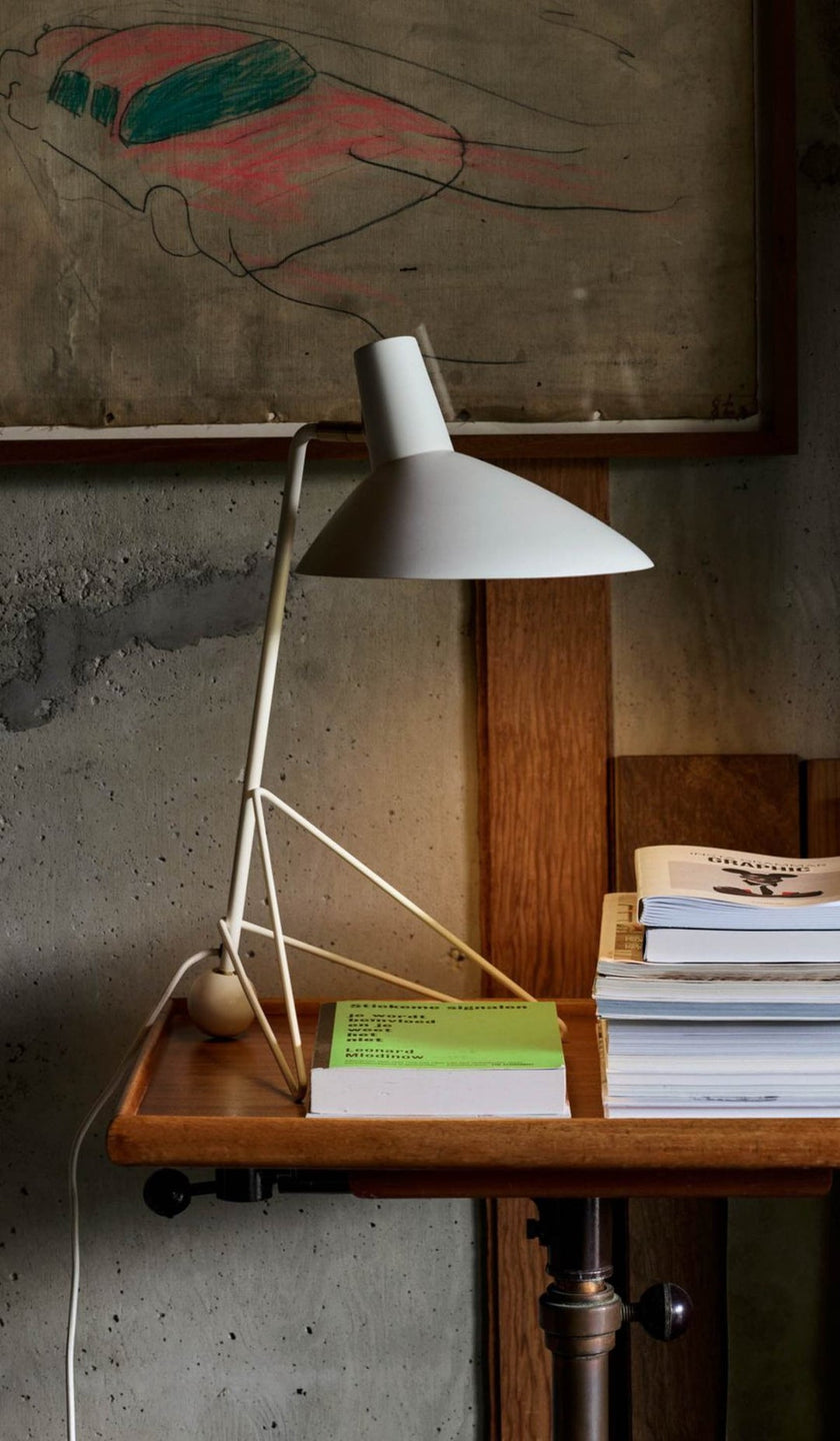 Duckbill Metal Table Lamp