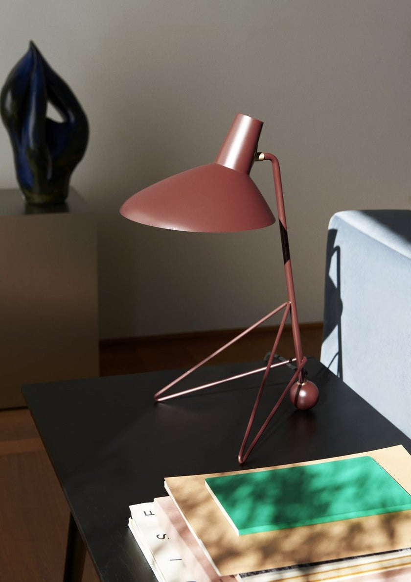 Duckbill Metal Table Lamp