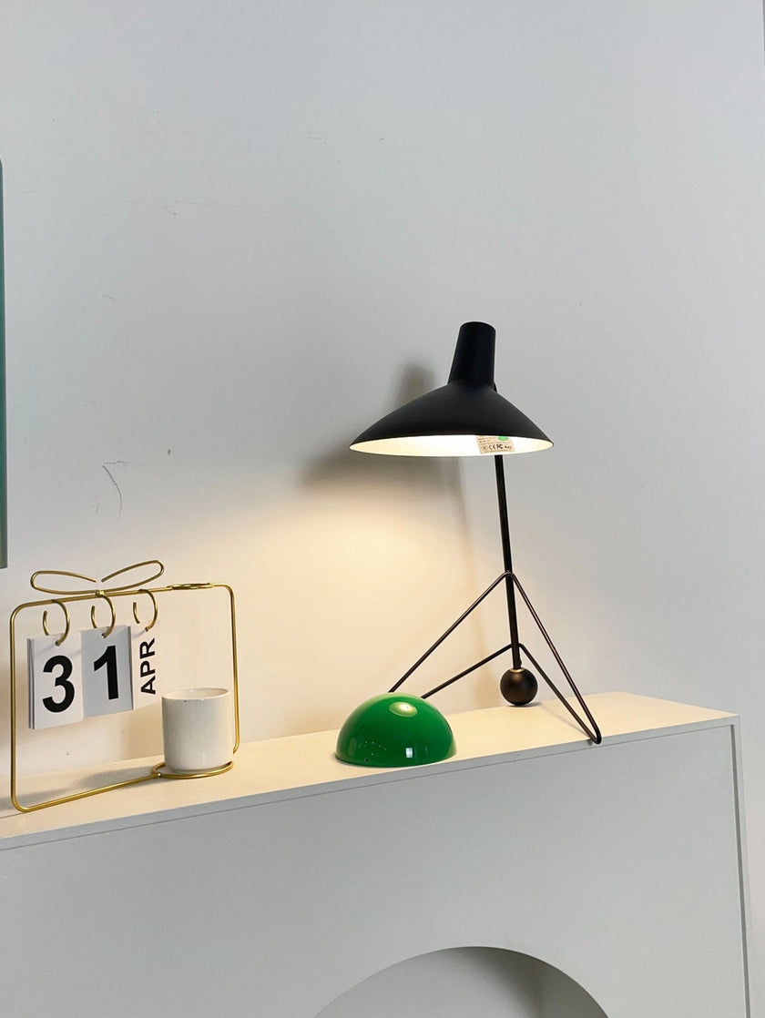 Duckbill Metal Table Lamp