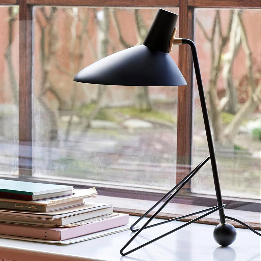 Duckbill Metal Table Lamp