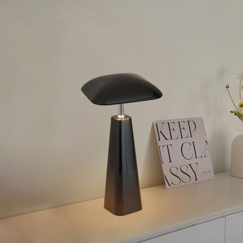 Ekero Table Lamp