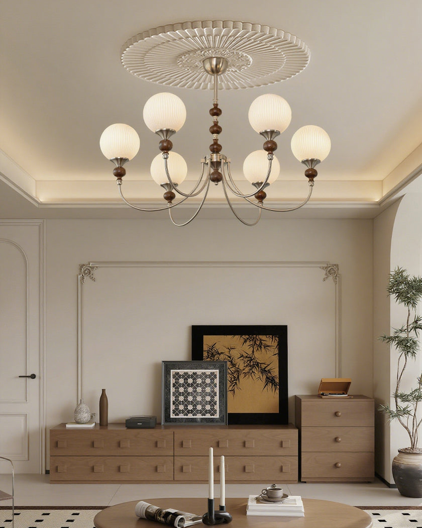 Erica Chandelier