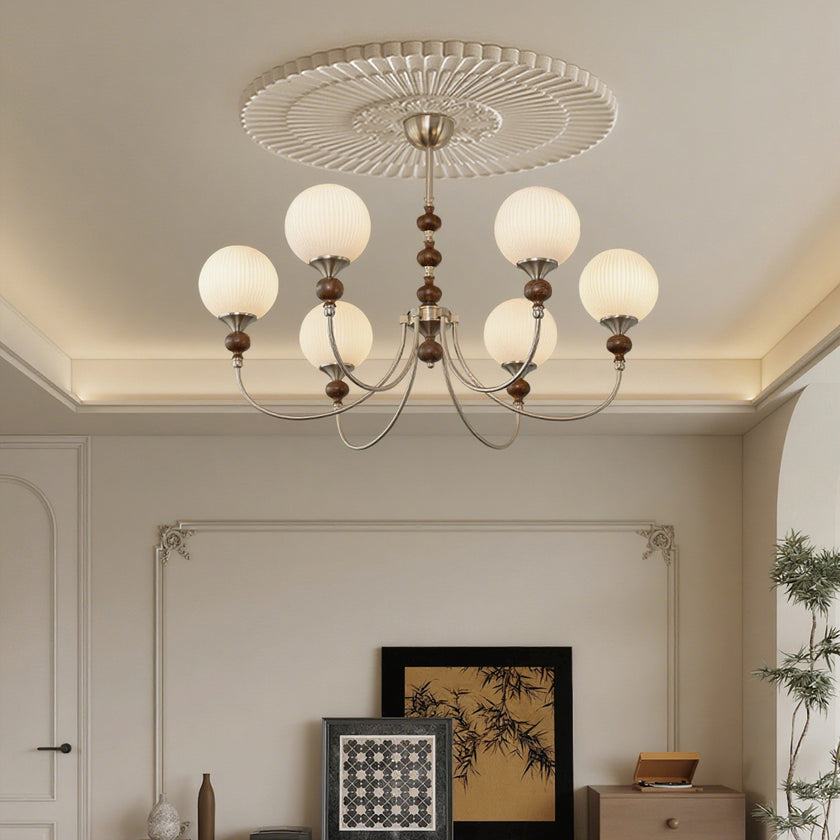 Erica Chandelier