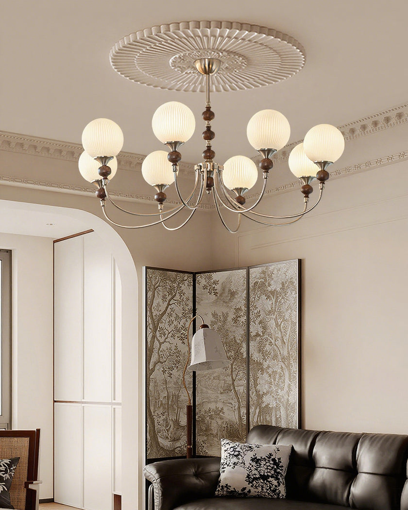 Erica Chandelier
