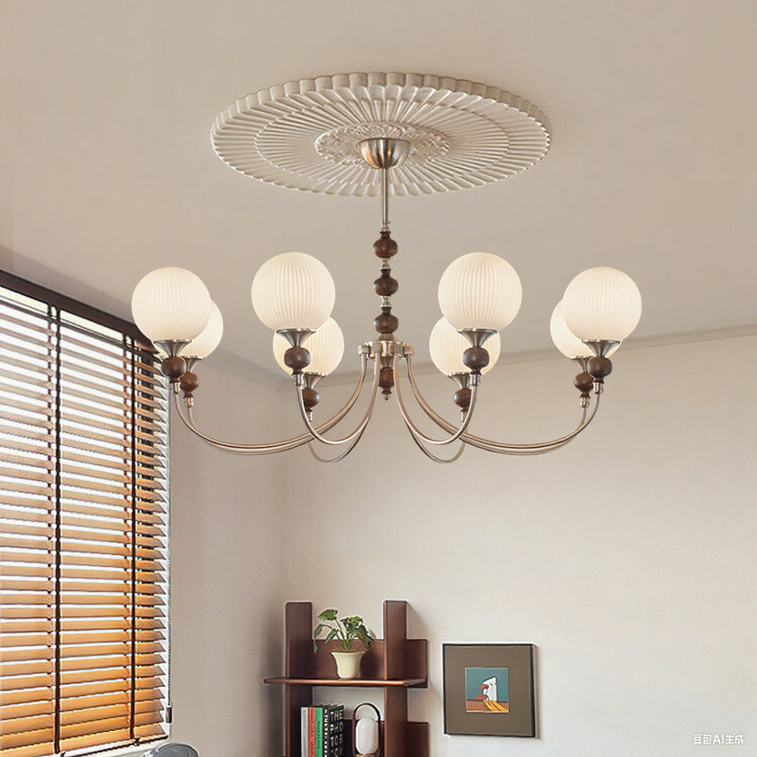 Erica Chandelier