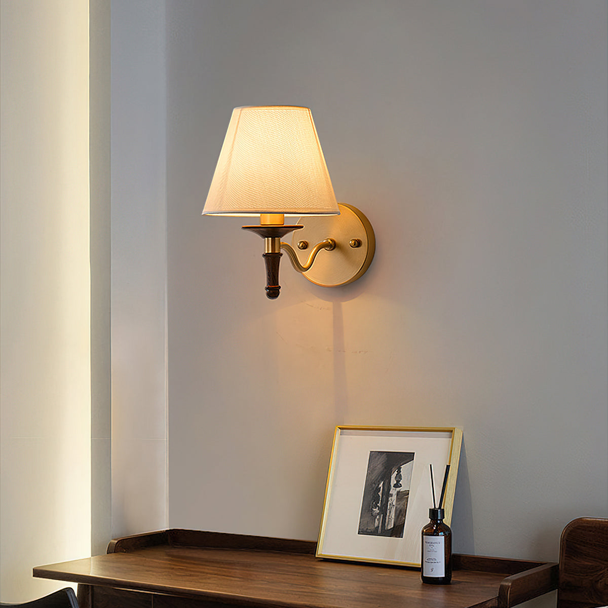 Eryn Wall Lamp – detail 2