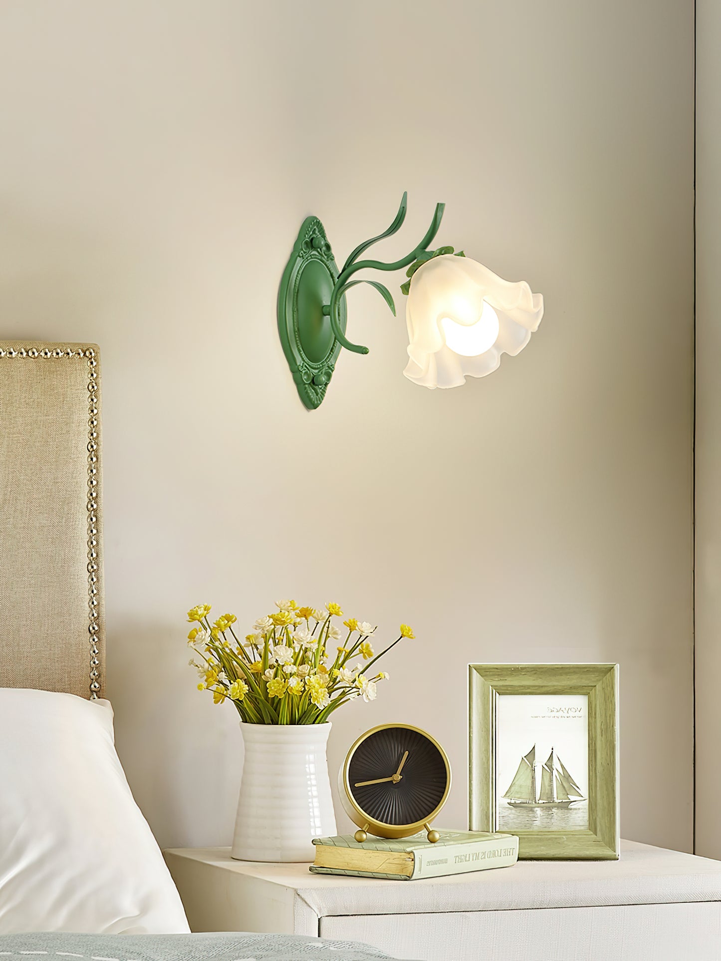 Floral Glass Wall Lamp