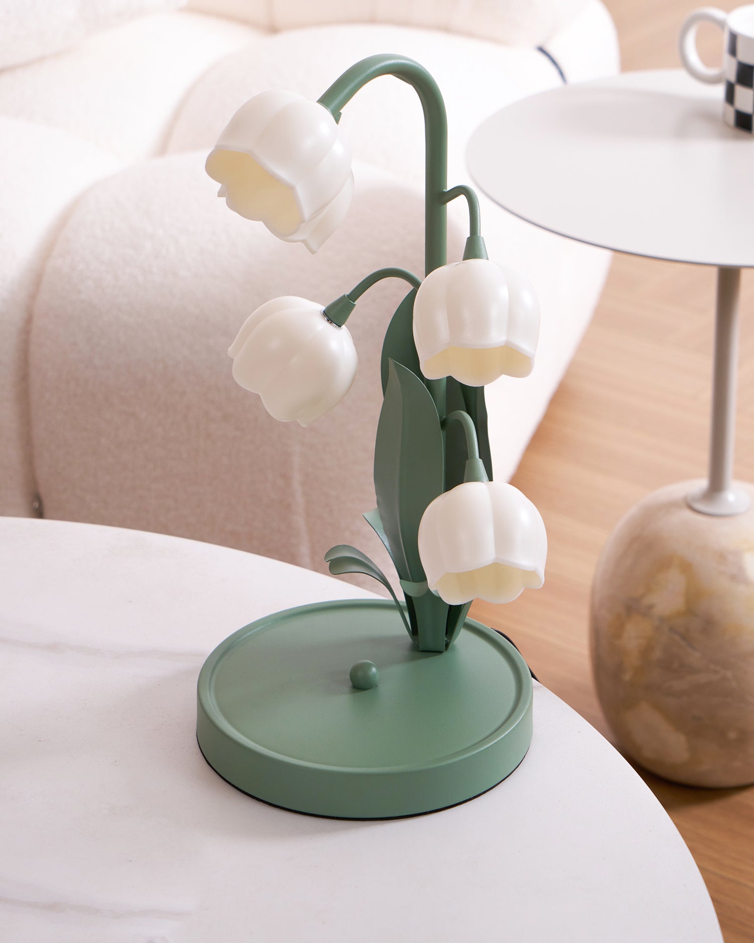 Green Lily Table Lamp – Mooijane