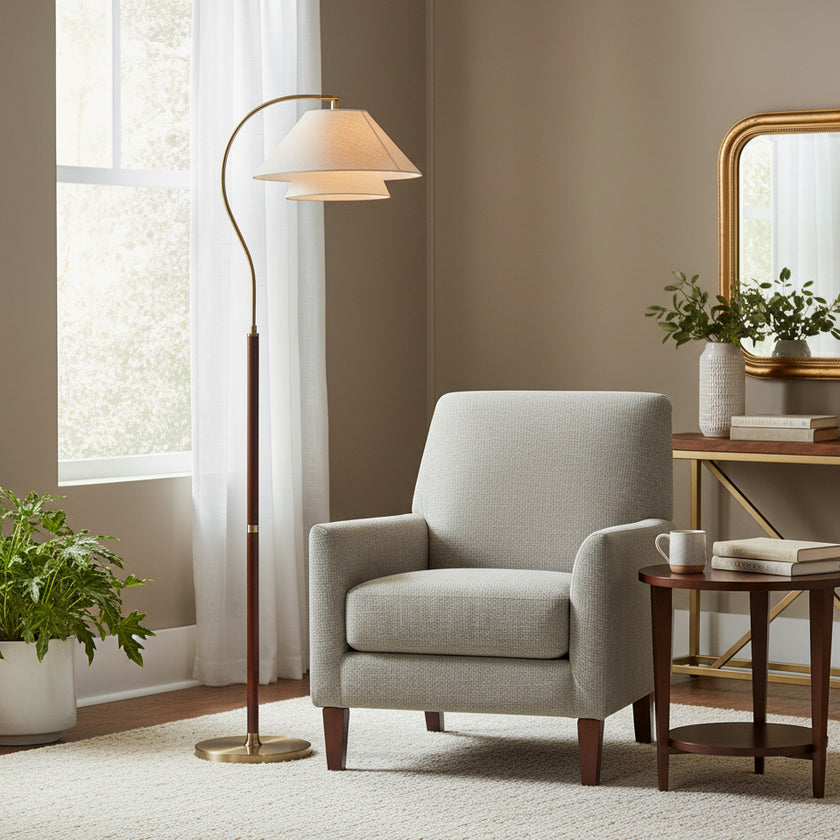 Hands Garner Floor Lamp