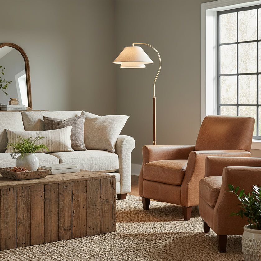 Hands Garner Floor Lamp