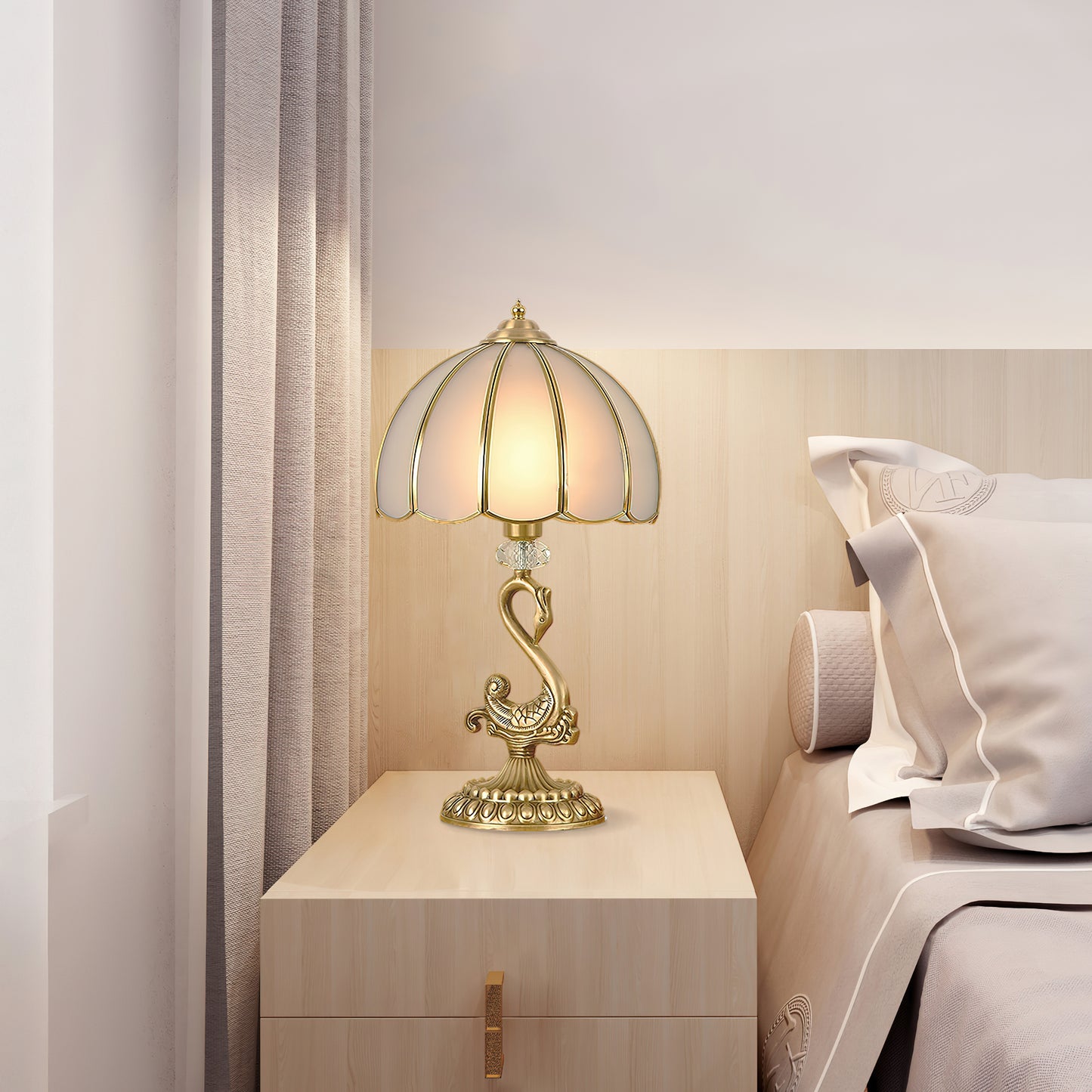Light Luxury Brass Swan Table Lamp