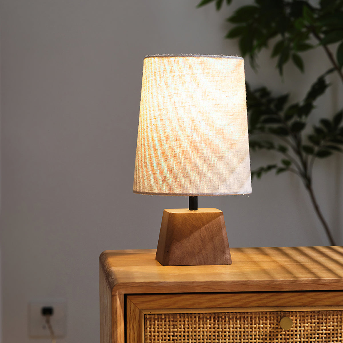 Lotoni Table Lamp – detail 2