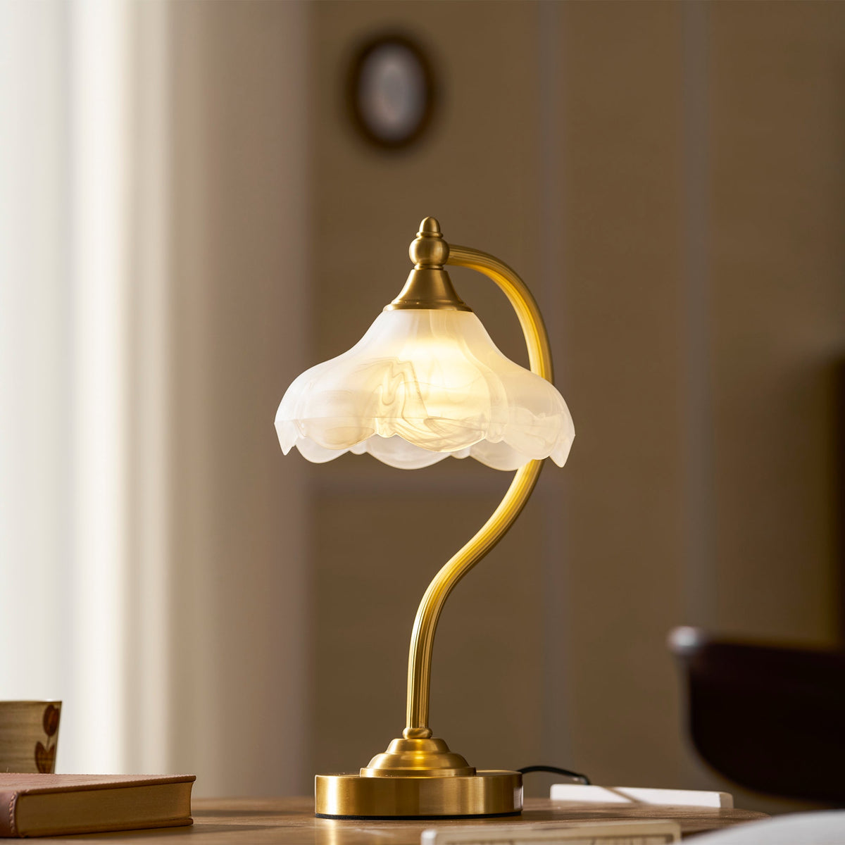 Magnolya Flower Table Lamp – detail 2