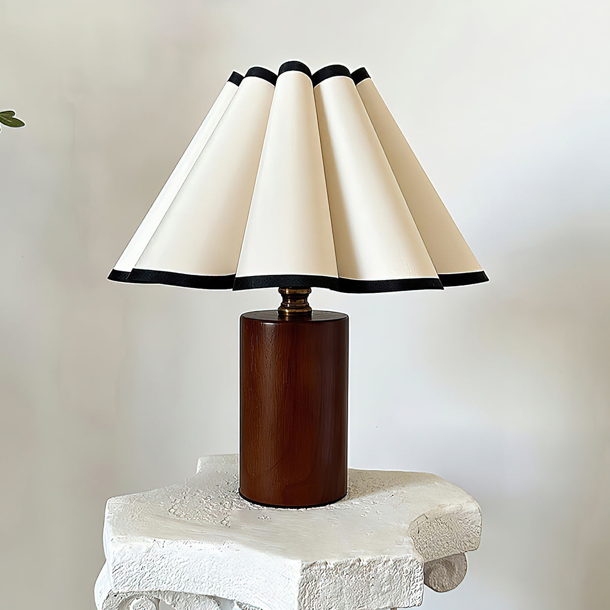 Martin Petal Table Lamp – detail 2