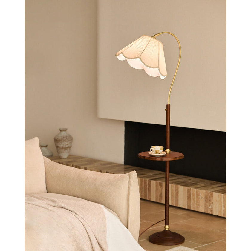 Cernua Floor Lamp