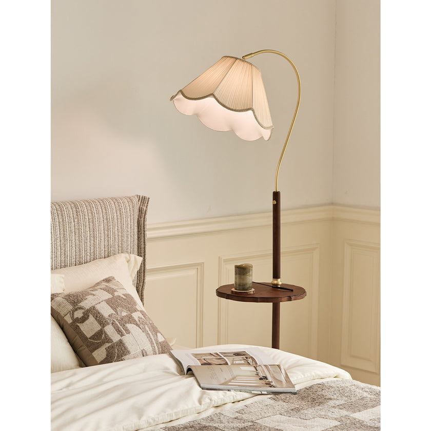 Cernua Floor Lamp