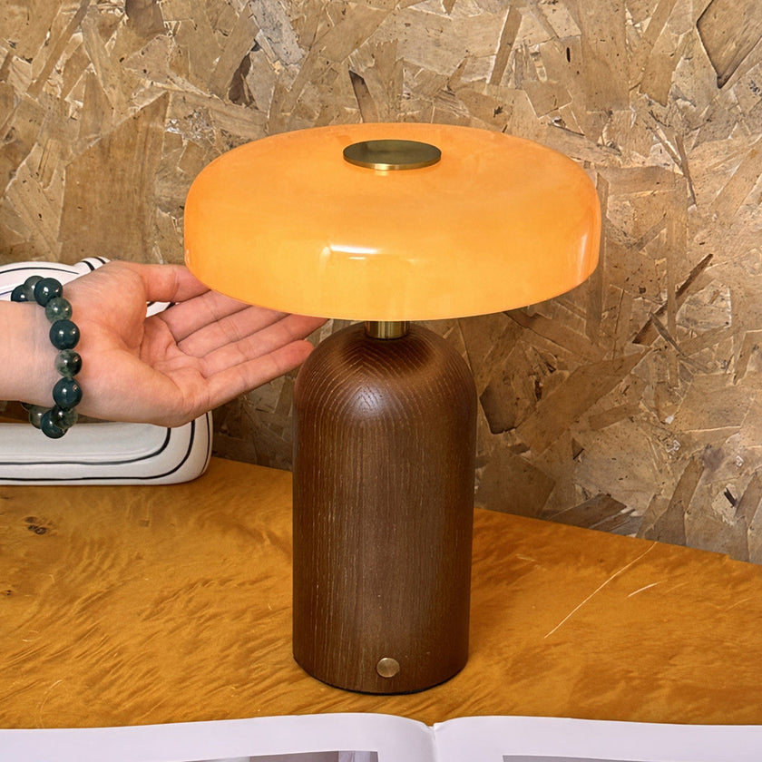 Kaelvorn Table Lamp