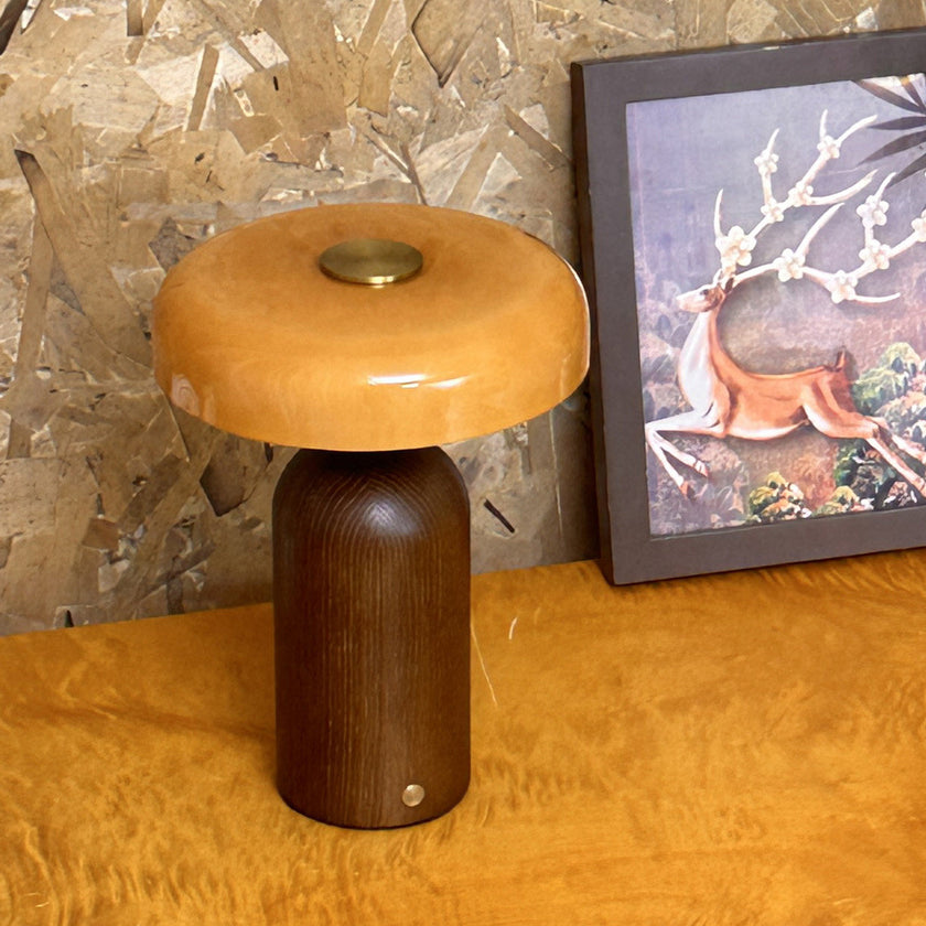 Kaelvorn Table Lamp