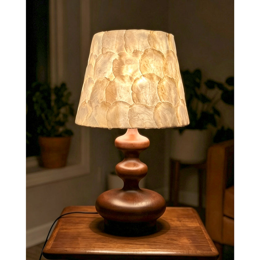 Lignora Table Lamp