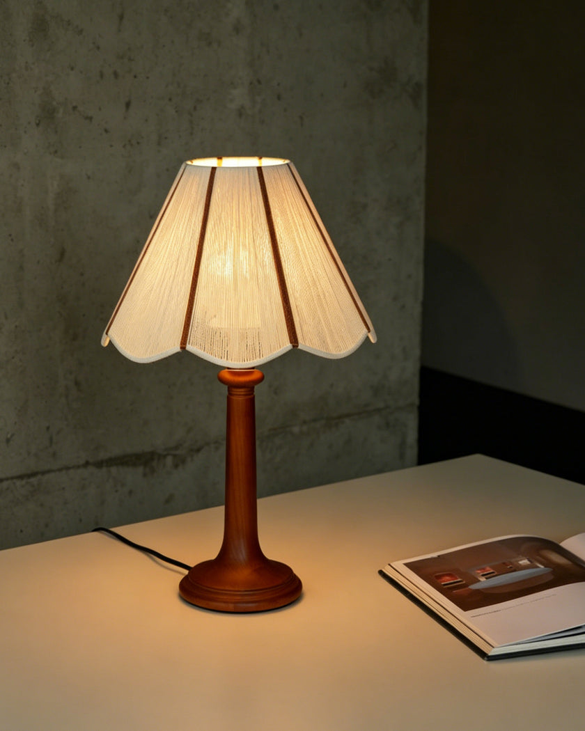 Lunwold Table Lamp
