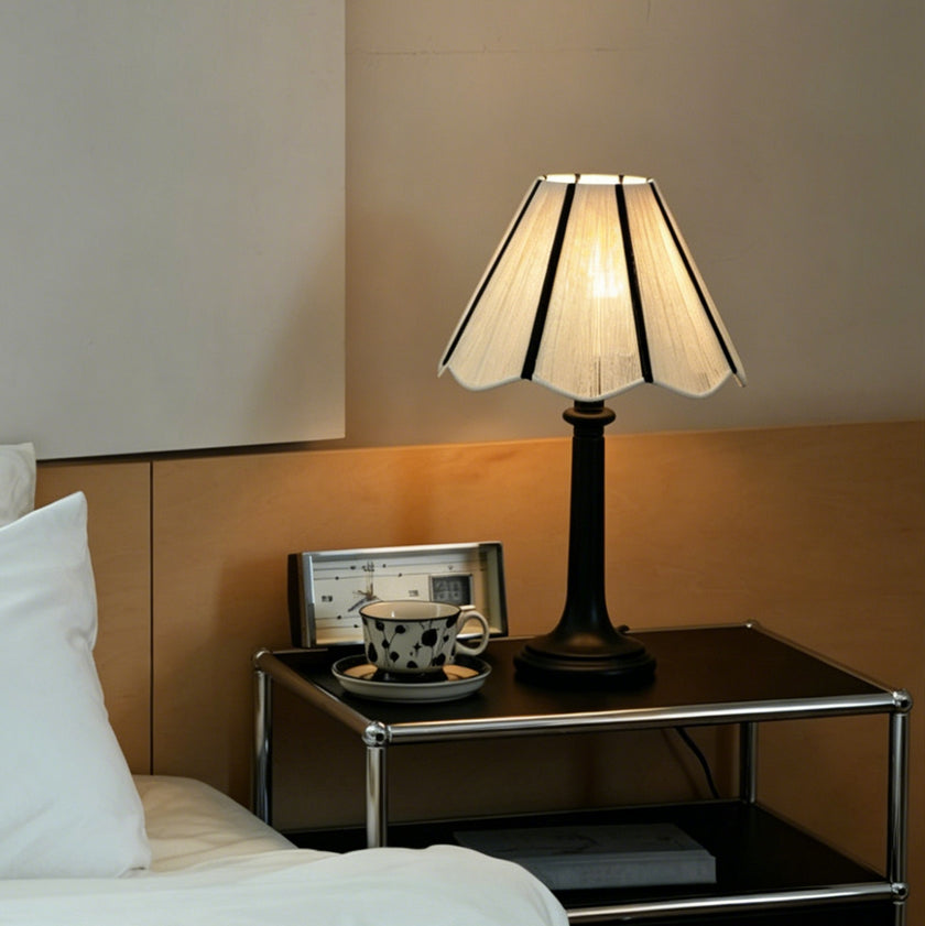 Lunwold Table Lamp