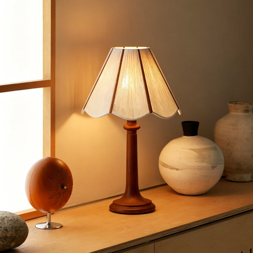 Lunwold Table Lamp