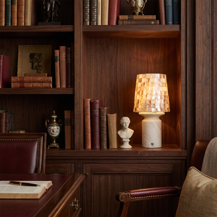Perlata Table Lamp