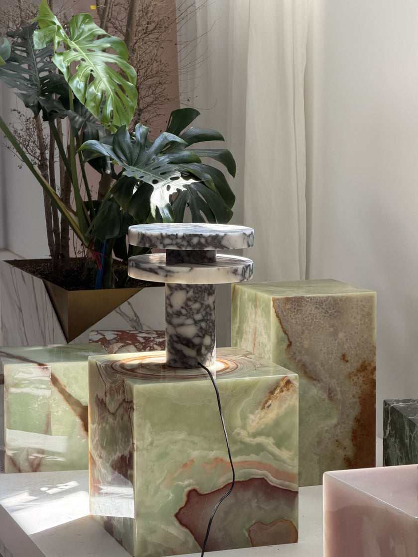 Viresta Table Lamp