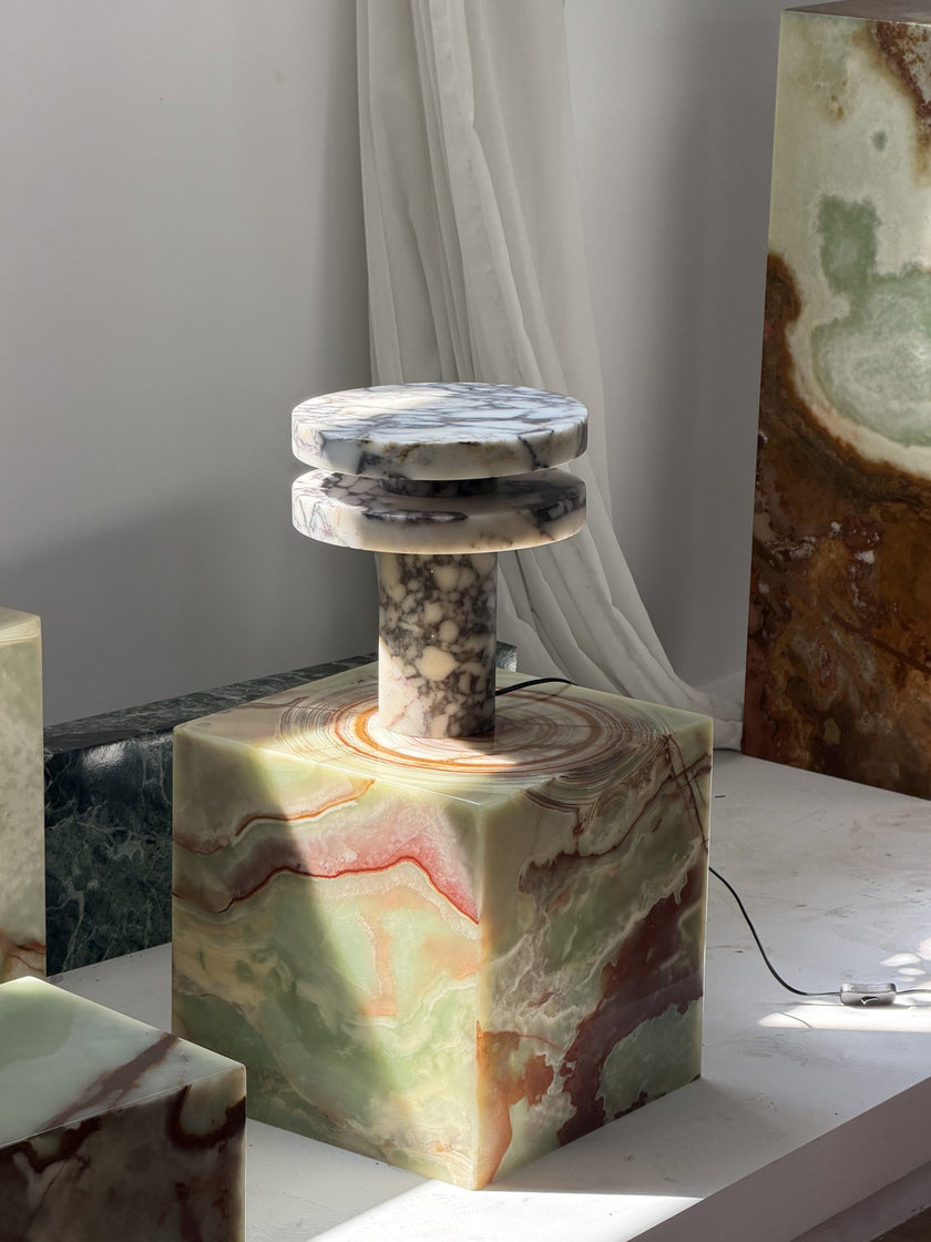 Viresta Table Lamp