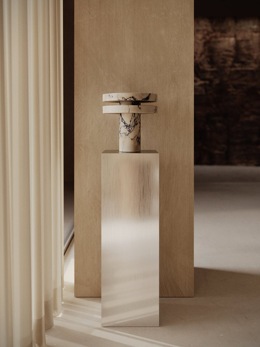 Viresta Table Lamp