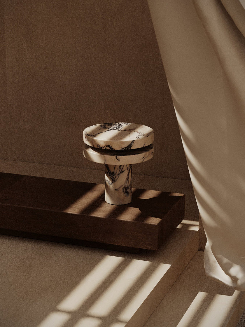 Viresta Table Lamp