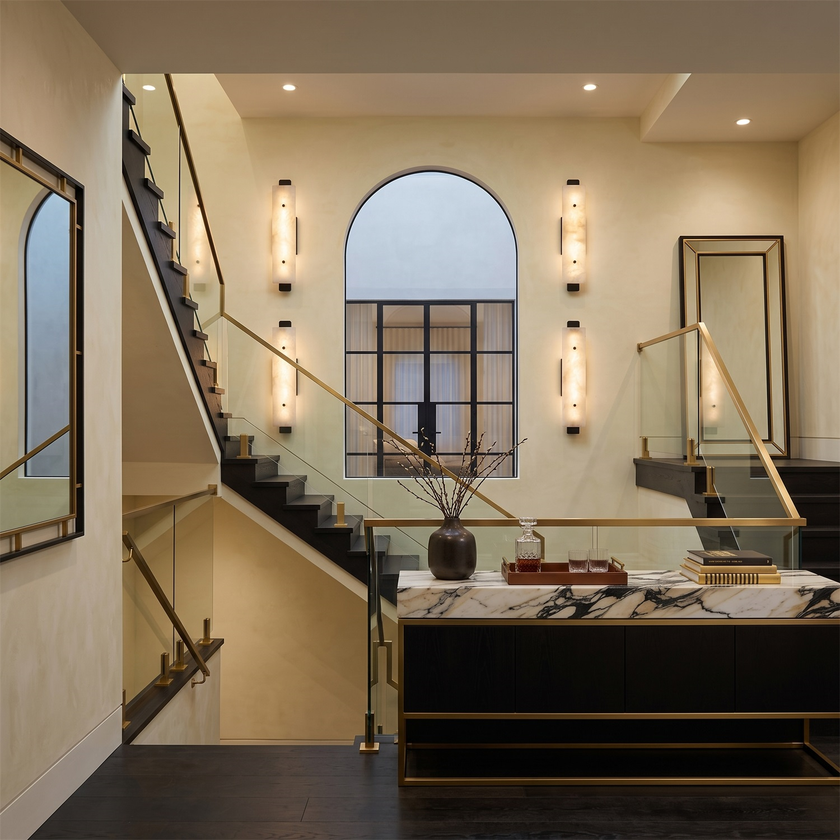 Aplique de pared Wythe en alabastro