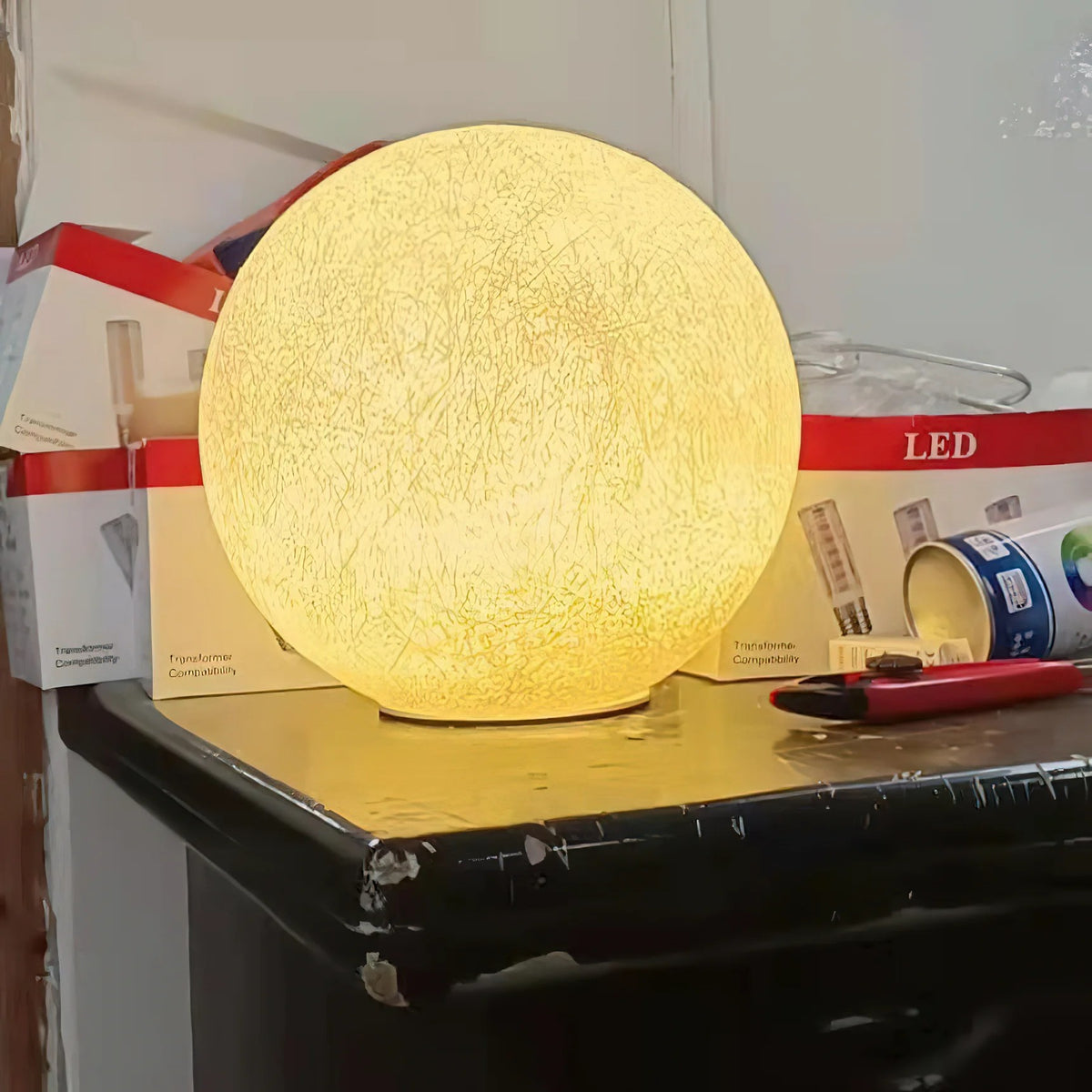 Moon Table Lamp – detail 2