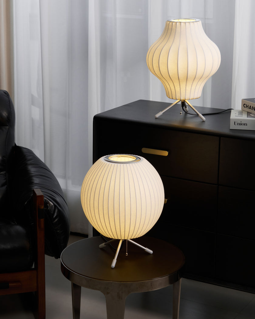 Nelson Stativ-Tischlampe