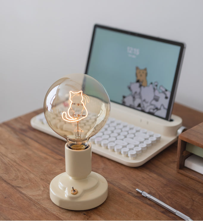 Nordic Style Cat Ceramic Table Lamp Built-in Battery
