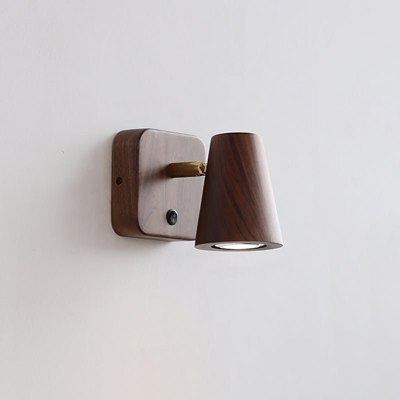 Ouglres Wall Lamp