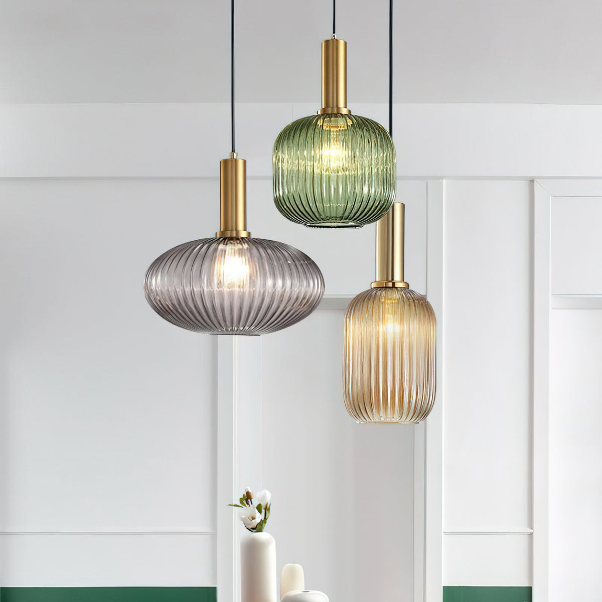 Oval Reeded Glass Pendant Light – detail 2