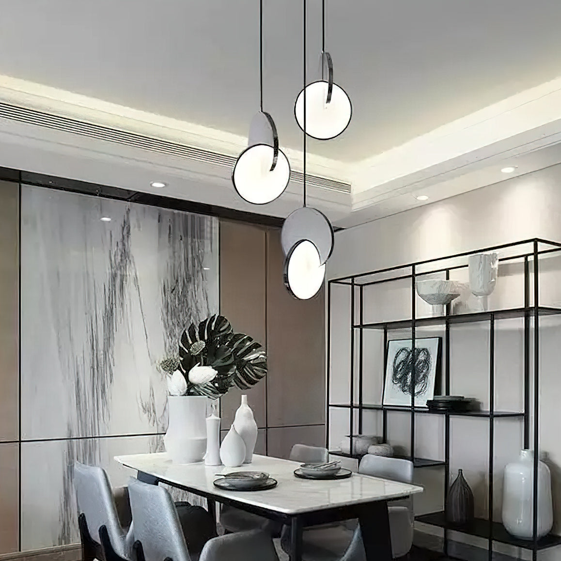 Overlapping Circular Pendant Light – detail 2