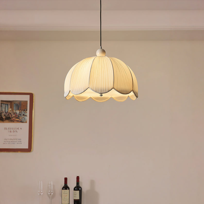 Pantalla Pendant Lamp