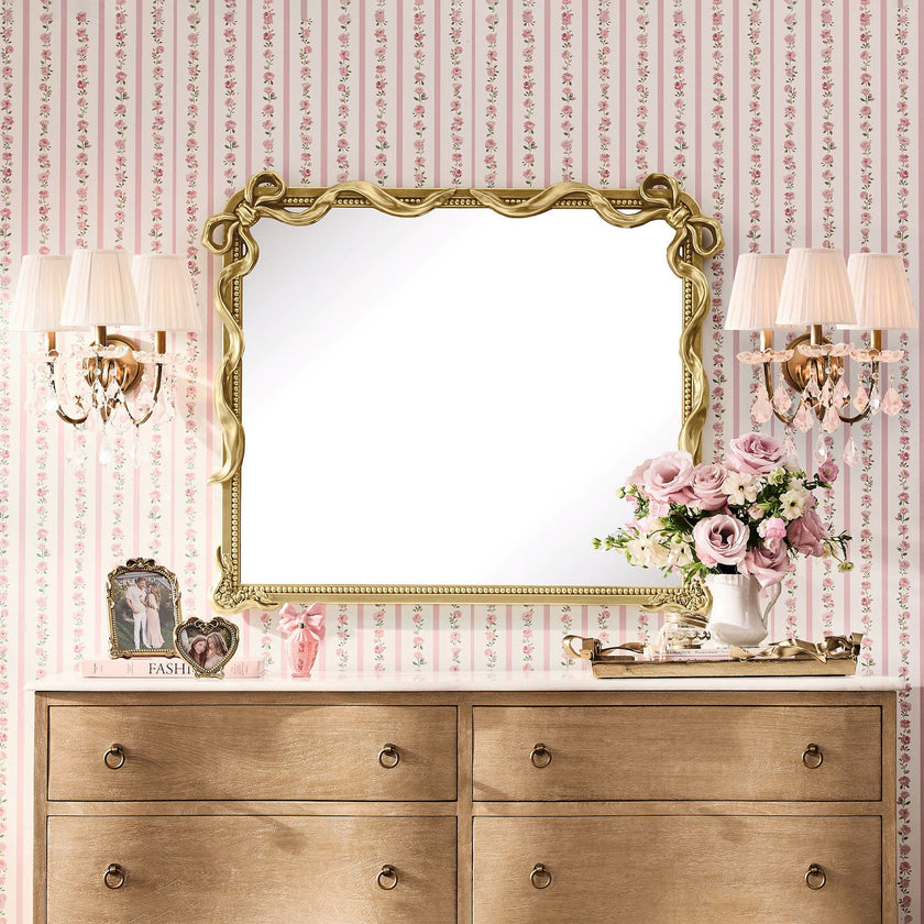 Roselle Wall Lamp