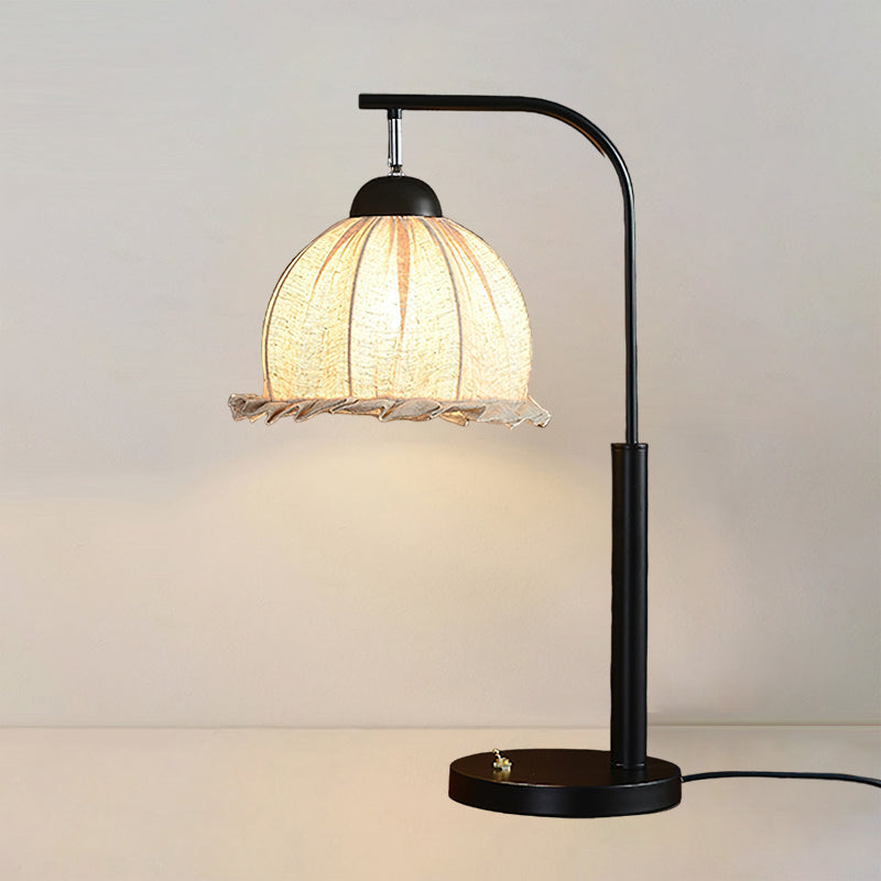 Ruffle Retro Table Lamp