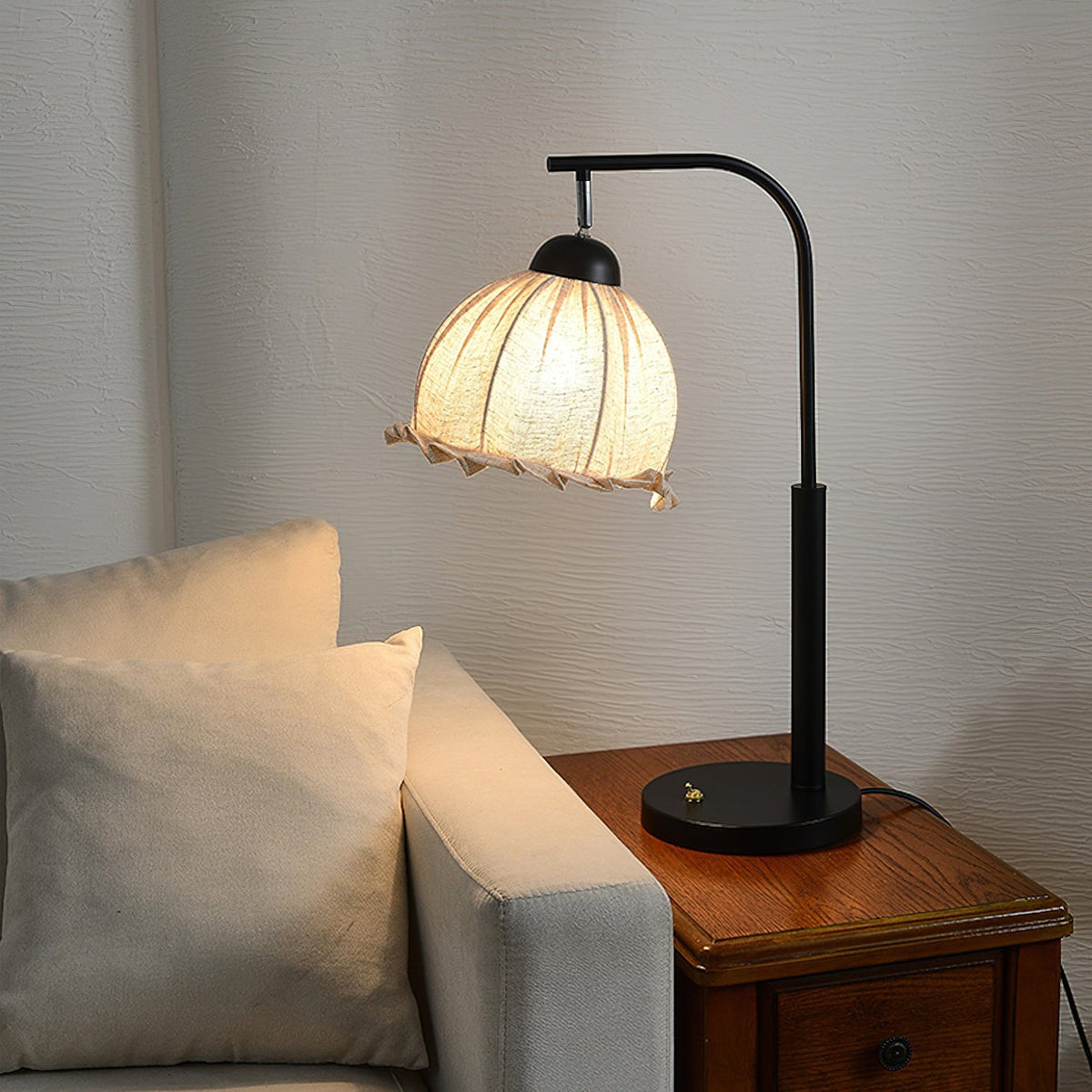 Ruffle Retro Table Lamp – detail 2