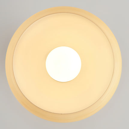 Einfache cremefarbene Deckenlampe