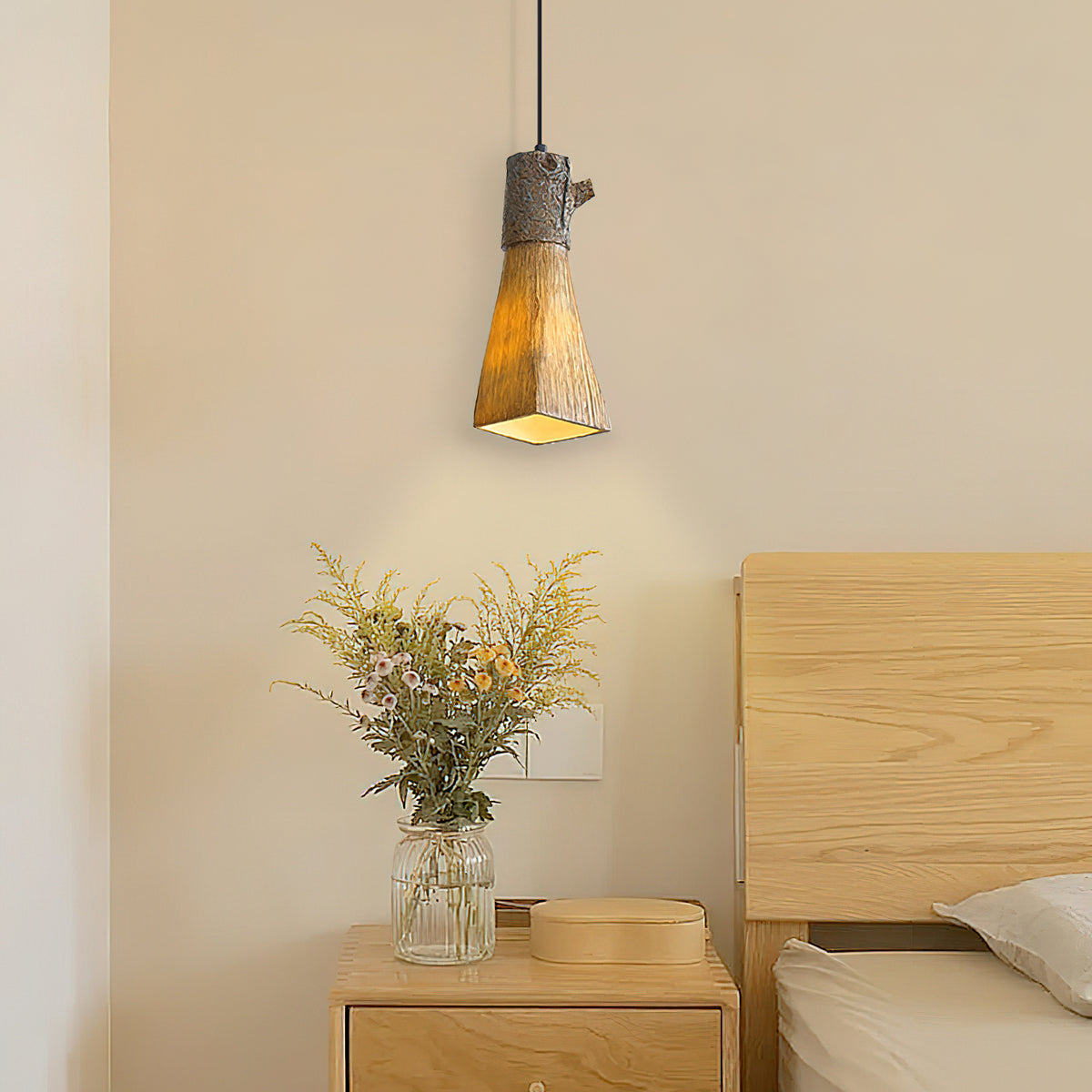 Tree Stump Pendant Lamp – detail 2